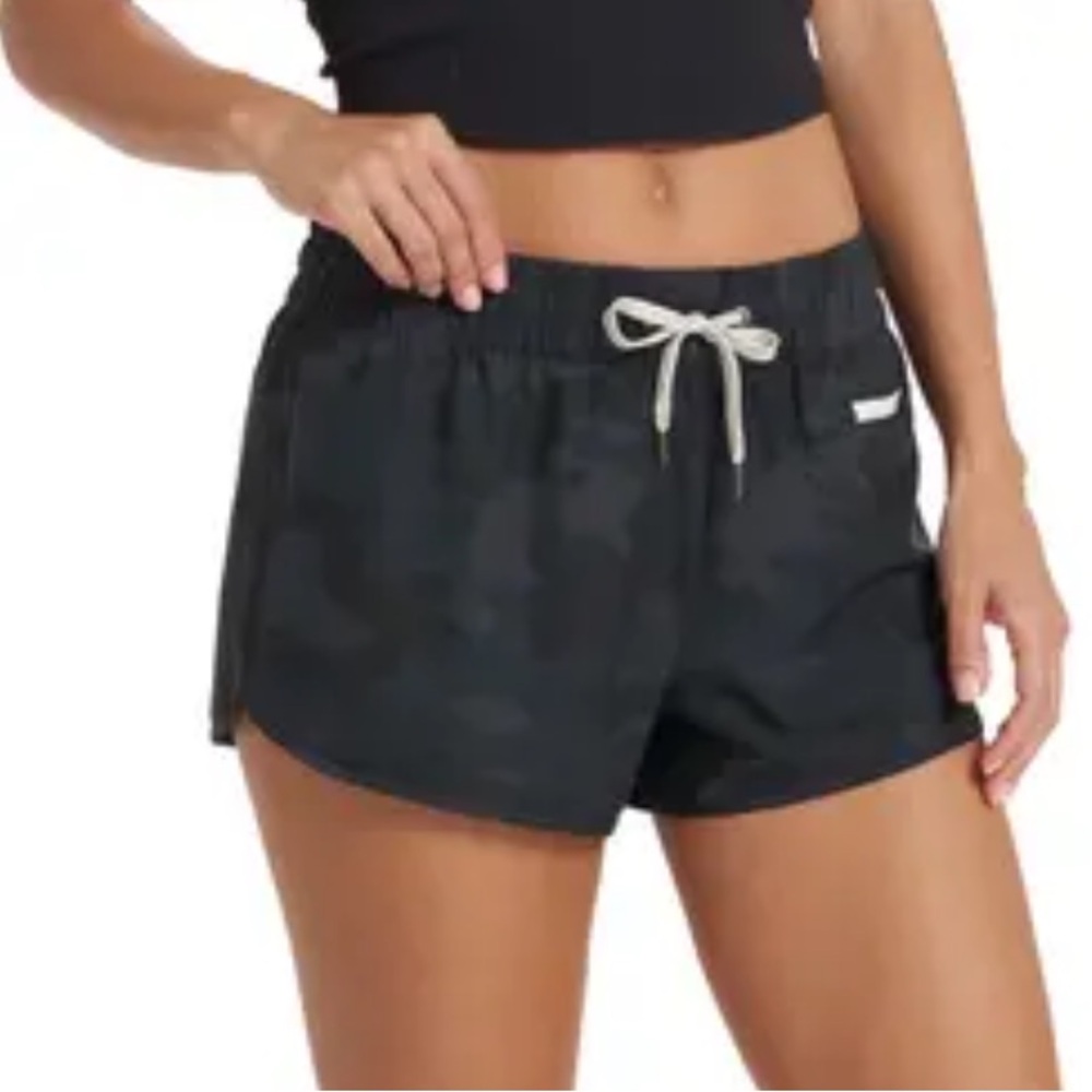 Vuori Clementine shorts.